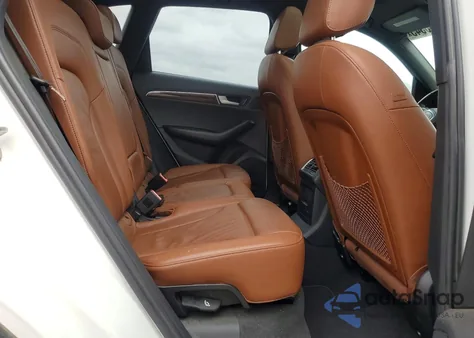 2011 Audi Q5 3.2 z USA, uszkodzony, nr VIN WA1DKAFP8BA015102